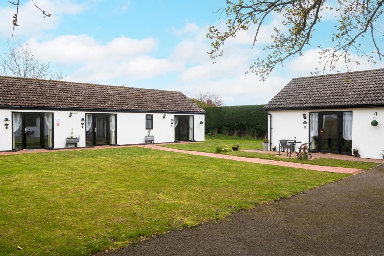 Number 6 - Lytton Tree Lodge, Reydon, Southwold Екстер'єр фото